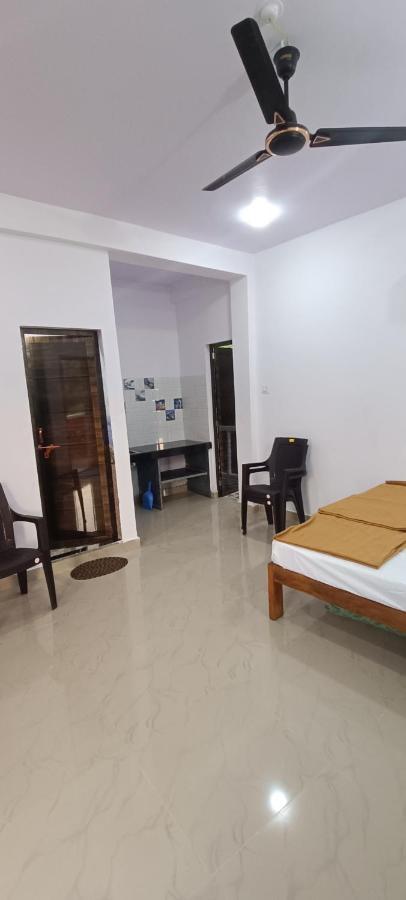 Mahalaxmi Guest House Гокарна Екстериор снимка